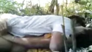 Tauki xxx erotik video gandrīz sasmalcināja savu partneri.