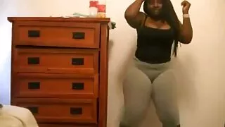 Ar Piedauzīgo Ella Kno. Viņa nevilcinās seks video gratis izdrāzt drauga priekšā.