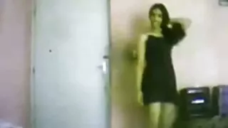 Viņa velk viņas svārki un film sex video porno fucked Taika pēc darba.