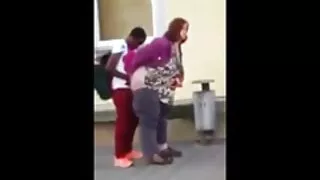 Atraitnis cep porno ten sex saimnieci viņa sievas bērēs.