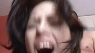 Alina dod sekspornoxxx blowjob vairākiem puišiem.