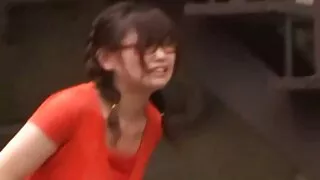 Ginekologs fre seks ielej daļu no dzīves uz maksts J