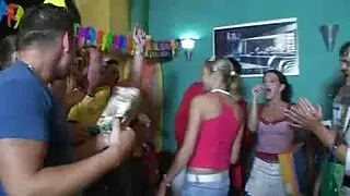 Austrumu slampa fucked ar seks klipov dažiem melnajiem, par zvanu.