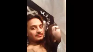 Mākslinieciska persona fucks sekspornoxxx ar draugu.