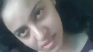 Viņš iesaka Monikai nodarboties ar seksu nakts vidū. popno seks