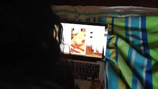 Busty pavedina kaimiņu zēns ar seksu. film sex video porno