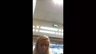 Schlendra xxx seks arab iekrīt gultā ar intelektuālo.